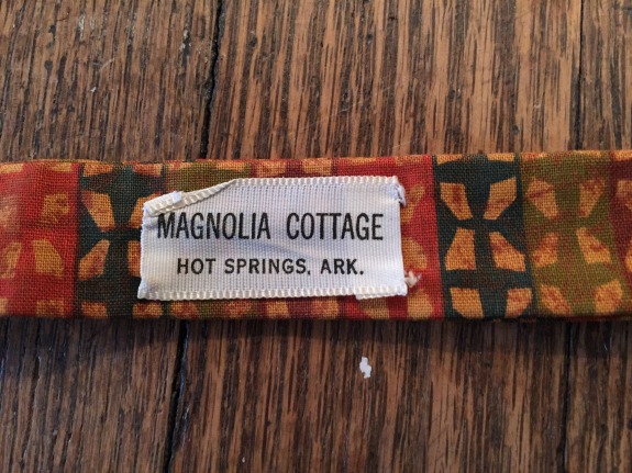MAGNOLIA COTTAGE Bow Tie Label